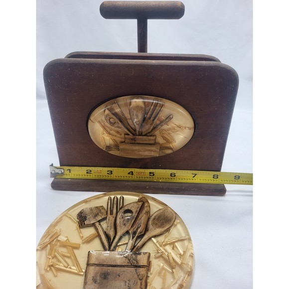 Vintage Wooden Napkin holder and matching Lucite trivet - Picture 7 of 9